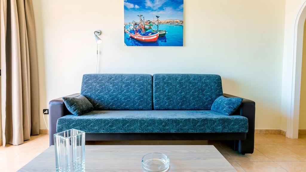 Appartement met 1 Slaapkamer, een Terras en Uitzicht op het Zwembad